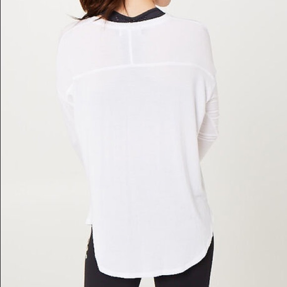 Soulcycle white long sleeve top *NEW WITH TAGS* - Picture 2 of 10